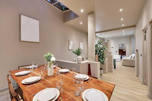 Elegant Home - 5BD/12P - Heart of 'Le Marais' - image 14