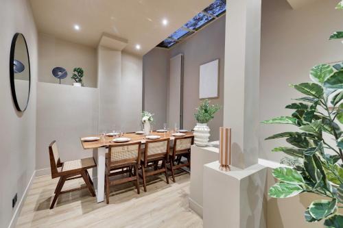 Elegant Home - 5BD/12P - Heart of 'Le Marais' - image 12