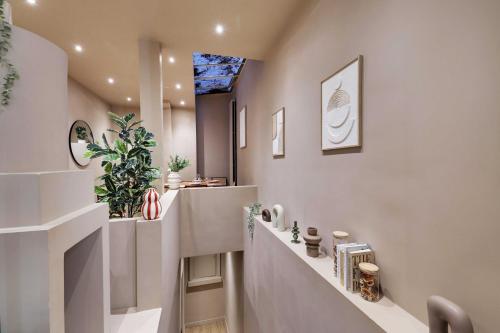 Elegant Home - 5BD/12P - Heart of 'Le Marais' - image 8
