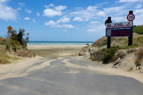Viesnīcas āriene, Tides and Time Bach - Ahipara Holiday Home in Ahipara