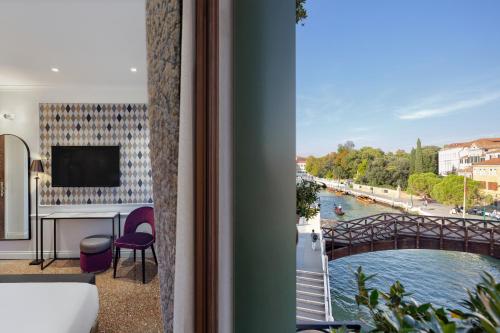 Hotel Arlecchino - image 11