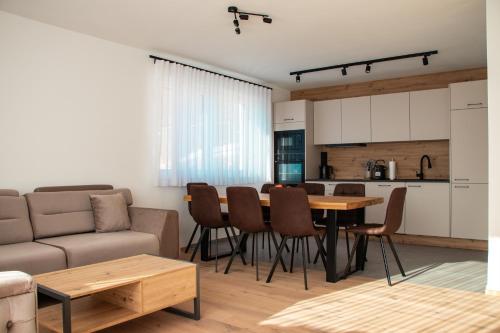 Alpen Sky Apartments – khách sạn tại Radstadt