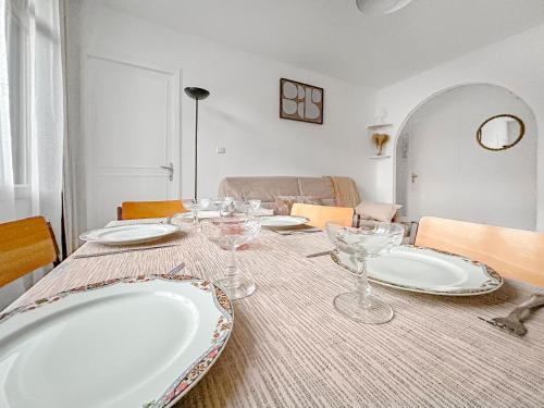 Appartement proche Paris, parking, centre-ville in Шатільйон