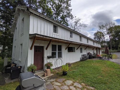 Carriage House Apartment Close to Legoland NY in 戈申