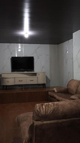 Shared lounge/TV area, Honey Motel in Jiyeh