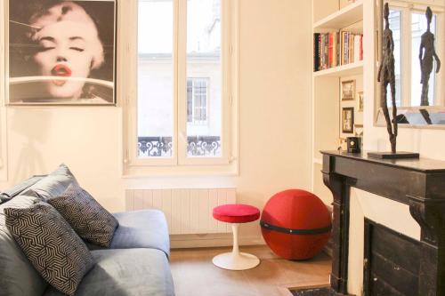 Bright and central studio for 4 in Paris