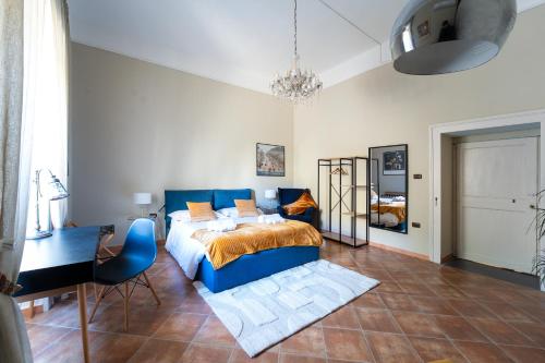 Palazzo Troisi Historic Apartment - Home Cinema in Arienzo