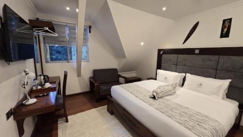 Istaba viesiem, Ado Hotel in Busia