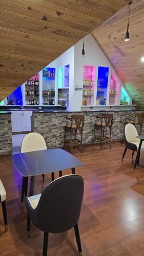 Krogs/atpūtas telpa, Ado Hotel in Busia