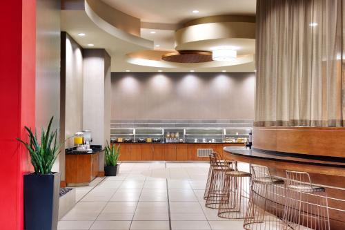 SpringHill Suites by Marriott Las Vegas Convention Center - image 8