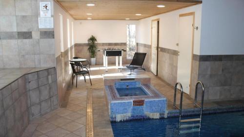 Kolam renang, Villavilla 78 - Öland, Sverige (Villavilla 78 - Oland, Sverige) in Kopingsvik