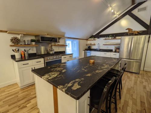 Hay Loft in Historic Barn - 4 Minutes to Legoland in 戈申