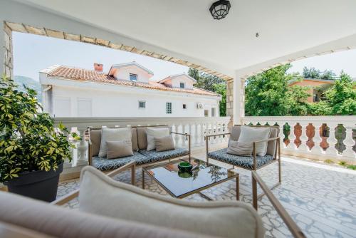 Apartments Captain's Villa 5