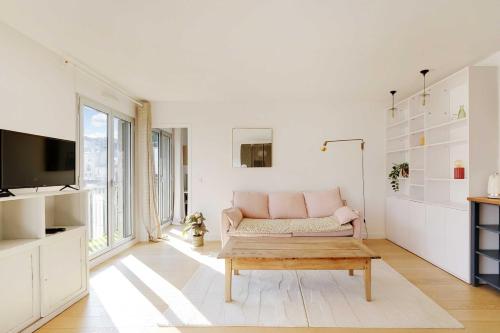 Spacious parisian apartment - 2BR 4P – République - main image