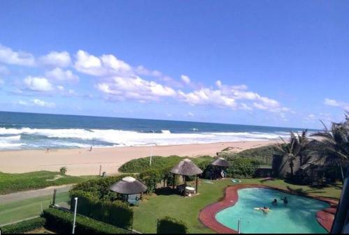 Inyoni Rocks Cabanas No 40 in Amanzimtoti