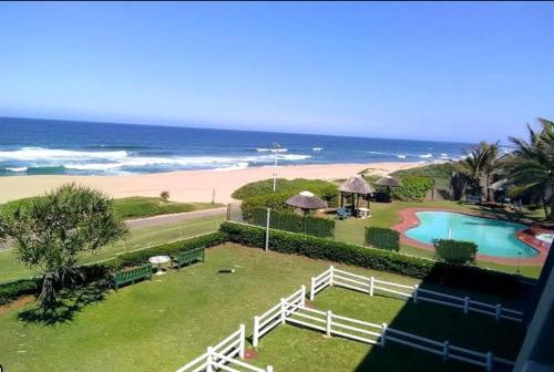 Inyoni Rocks Cabanas No 40 in Amanzimtoti