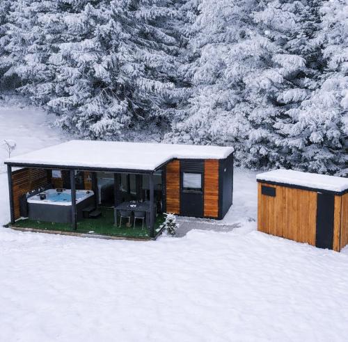 Зовнішній вигляд готелю, Resort na jasi in Жреце