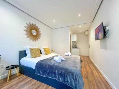 UrbanFlat 209 - Beautiful Studio in the center of Paris - image 9