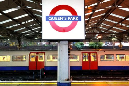 Exclusive 2 Bedroom Flat in Queens Park! - image 9
