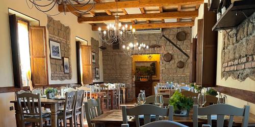 餐廳, Agriturismo Rio Coverino in 希維塔卡斯特拉納
