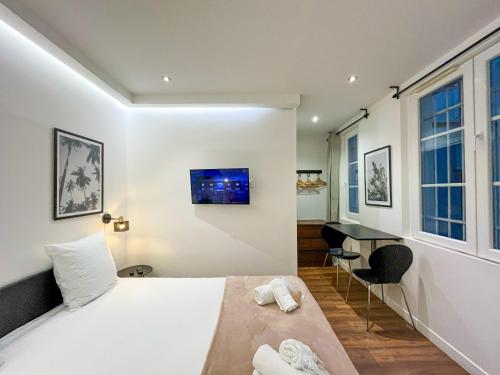 UrbanFlat 207 - Beautiful Studio in the center of Paris - image 8