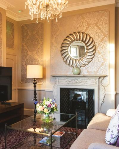 Woodlands Park Hotel - image 13