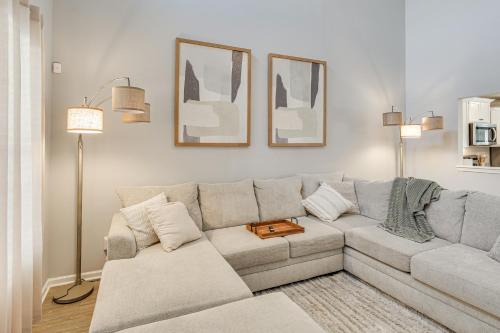 Quiet & Comfy Spring Hill Townhome w/ WFH Setup in Springhila (TN)