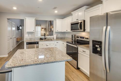 Quiet & Comfy Spring Hill Townhome w/ WFH Setup in Springhila (TN)