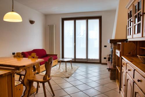 Iekārtas, Cassina Lavallee 8 in Cassina Valsassina
