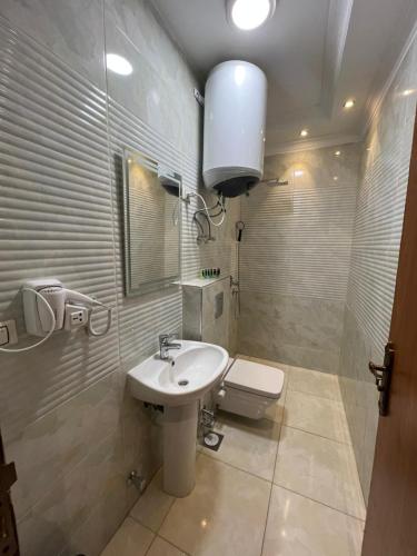 Maat Pyramids View Inn & Jacuzzi - image 3