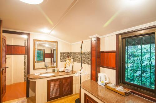 Well-appointed bathrooms