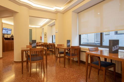 Pub/Lounge, Hotel Oros by Nexta in Encamp
