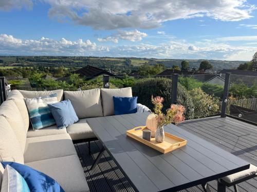 Stylish 3 Bedroom with Balcony and Amazing View in 多勒