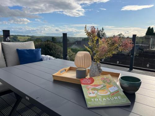 Stylish 3 Bedroom with Balcony and Amazing View in 多勒