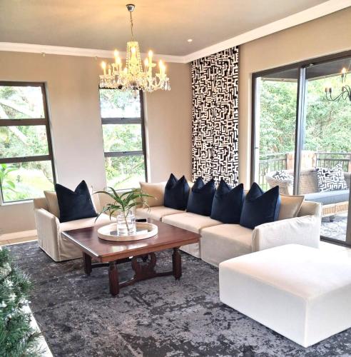 Luxury Seabreeze Villa, Eden Rock Estate, Pennington in Imbabala Forest Estate