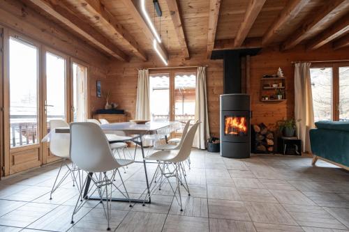 Chalet Veyrier, 900m du pied des pistes de ski in Abrī