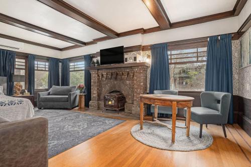 Oak Suite, Berkeley