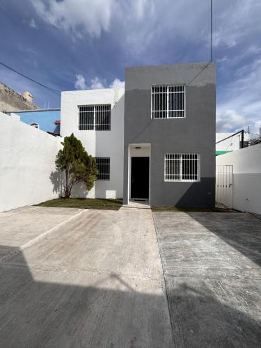 Villa Diecisiete – khách sạn tại Polvorin