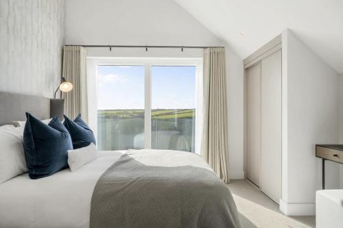Modern Home with Stunning Gannel Estuary Views – khách sạn tại Cảng Newquay