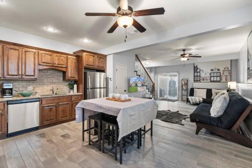 Home Away from Home 2 Close to KCI Airport, Weston in Platte City (MO)