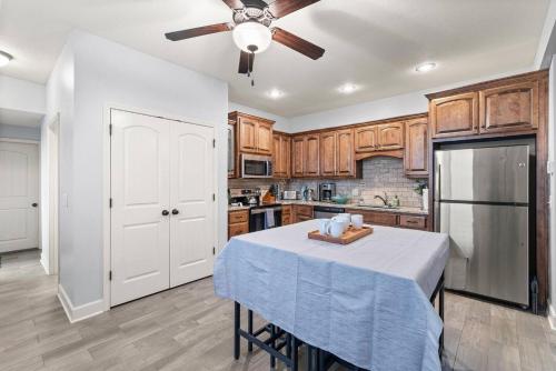 Home Away from Home 2 Close to KCI Airport, Weston in Platte City (MO)