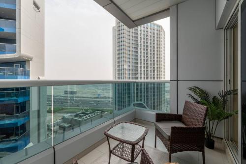 Business Bay 1 BR on Canal 7 min to Dubai Mall - image 11