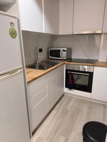 Flori Sea Apartment - image 2