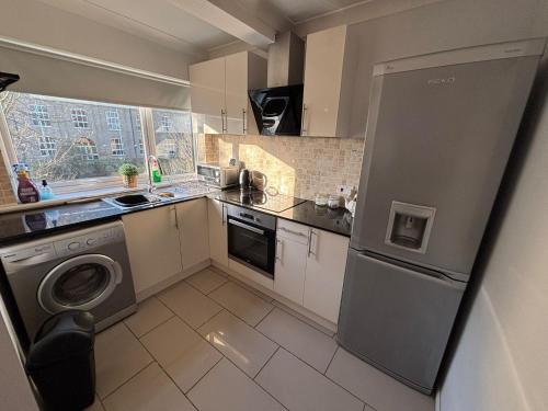 Canal Side Retreat - Maldon