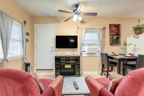 Charming Studio about 5 Mi to Stone Mountain Park in Stone Mountain, USA