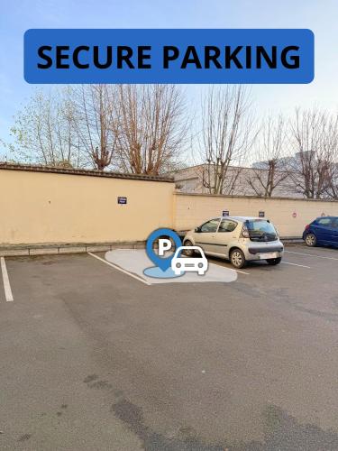 Le nuage de la gare - Private parking