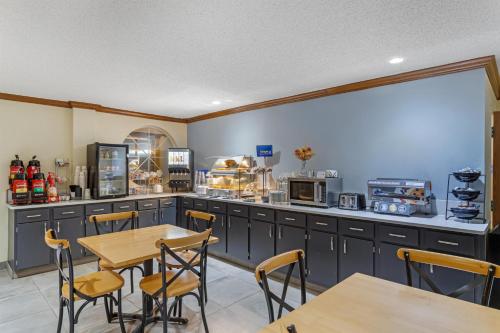 Best Western Natchitoches Inn - image 11
