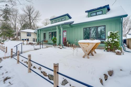 Less Than half Mi to Downtown Quiet Northfield Apartment in Northfield (MN)