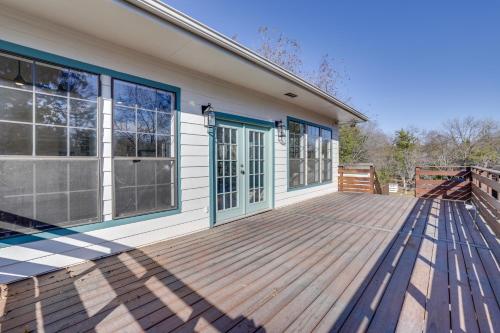 Quiet & Convenient Unit, 7 Mi to Lake Ray Hubbard! in Mesquite (TX)