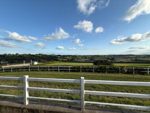 Cavan Equestrian Estate - An Independent On-Site Accommodation in Keadew